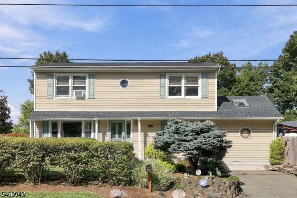 537 Wills Rd, Roxbury Twp., NJ 07850