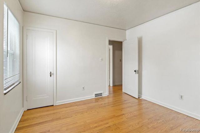 15709 Collingham Drive, Detroit, MI 48205