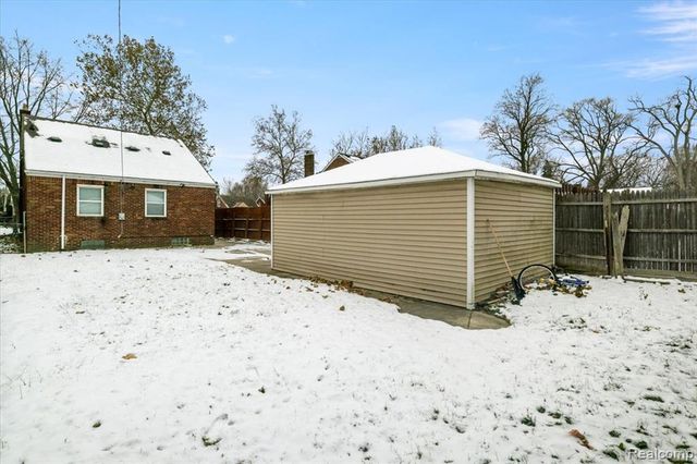 15709 Collingham Drive, Detroit, MI 48205