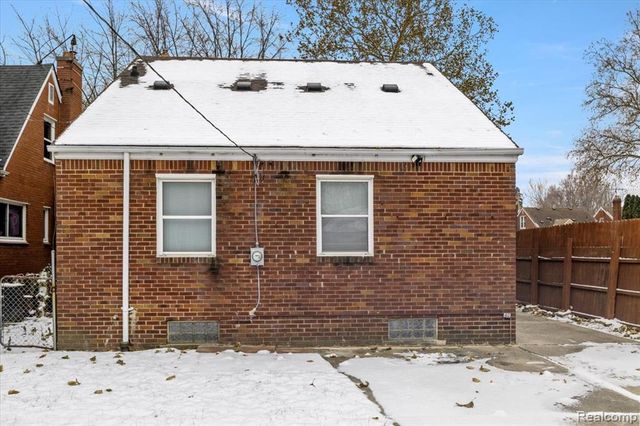 15709 Collingham Drive, Detroit, MI 48205