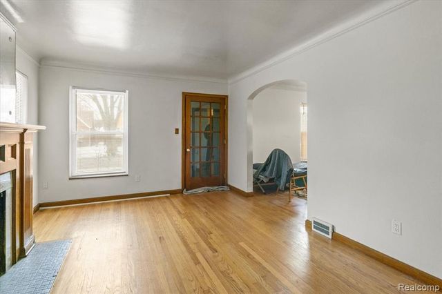 15709 Collingham Drive, Detroit, MI 48205