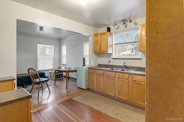 15709 Collingham Drive, Detroit, MI 48205