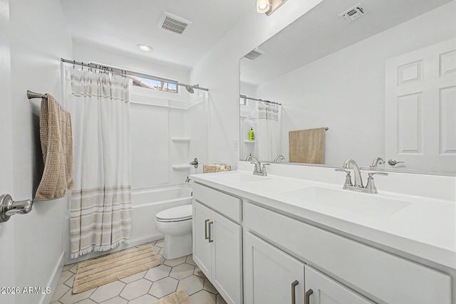 1212 W SPARROW Drive 1212 W, San Tan Valley, AZ 85140