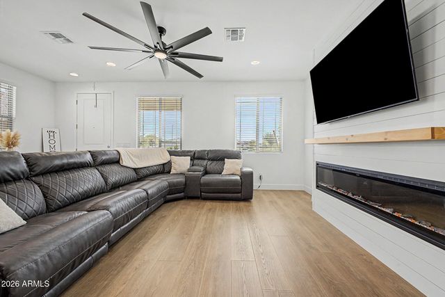 1212 W SPARROW Drive 1212 W, San Tan Valley, AZ 85140
