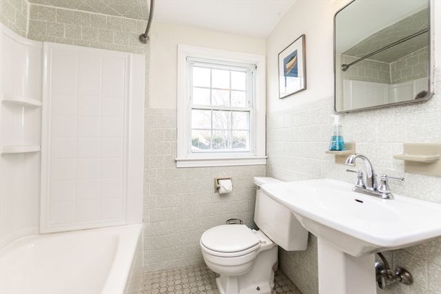 16 Birch Road, Framingham, MA 01701