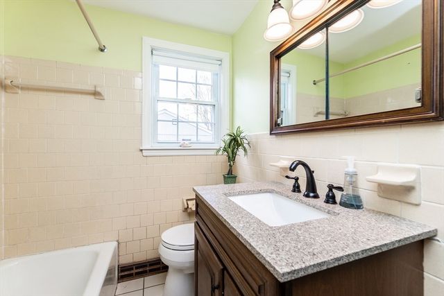 16 Birch Road, Framingham, MA 01701