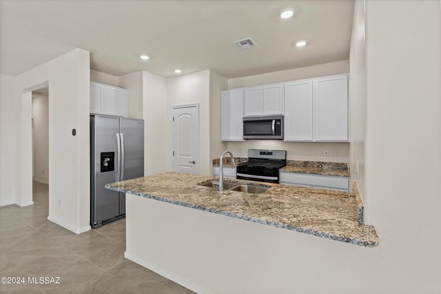 12540 N Krista Avenue, Marana, AZ 85653