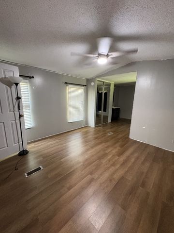 310 Sunset Dr, Sparta, TN 38583