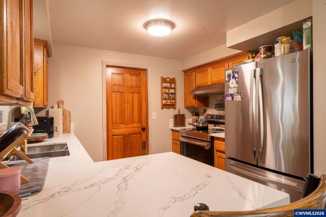 465 36th Av NE, Salem, OR 97305