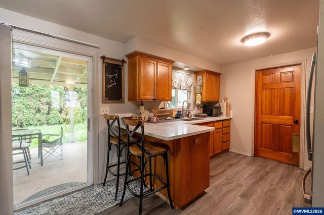 465 36th Av NE, Salem, OR 97305