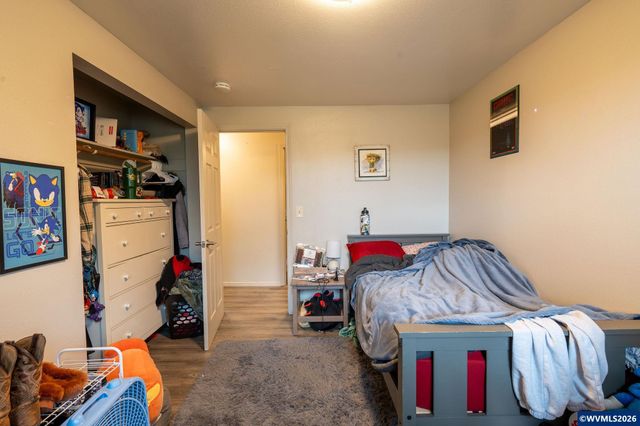 465 36th Av NE, Salem, OR 97305