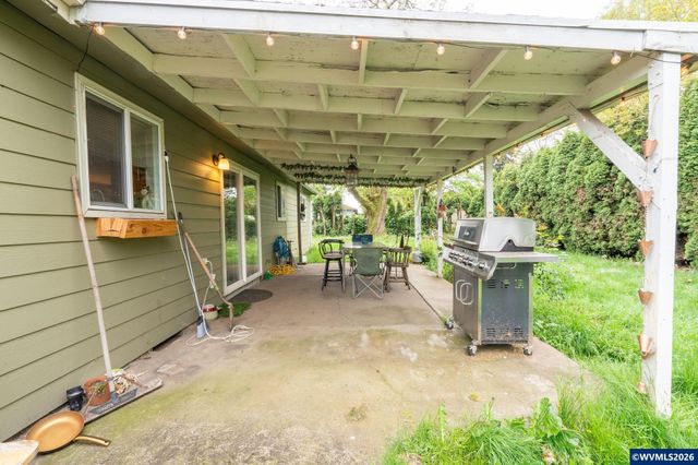 465 36th Av NE, Salem, OR 97305