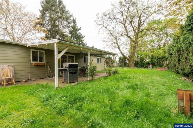 465 36th Av NE, Salem, OR 97305