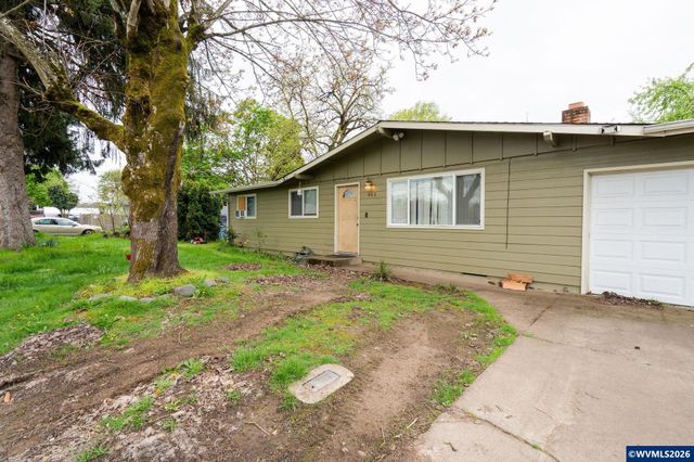 465 36th Av NE, Salem, OR 97305