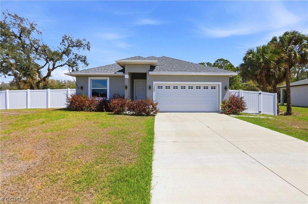 1300 E BUCKNELL LN, Labelle, FL 33935