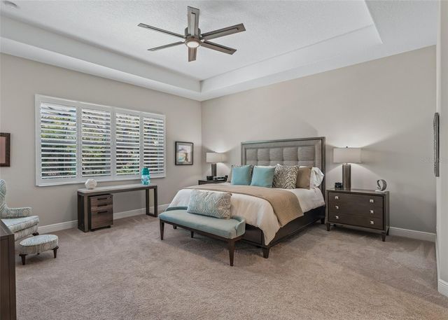 6043 APEX WAY, Lady Lake, FL 32159