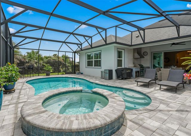 6043 APEX WAY, Lady Lake, FL 32159