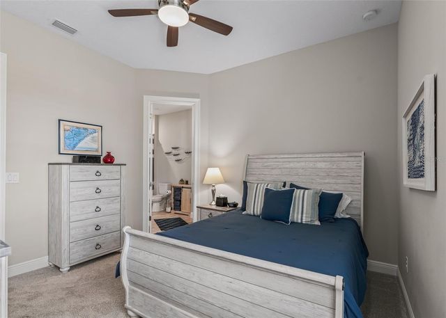 6043 APEX WAY, Lady Lake, FL 32159
