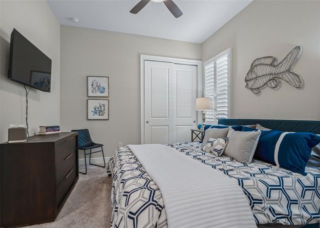 6043 APEX WAY, Lady Lake, FL 32159