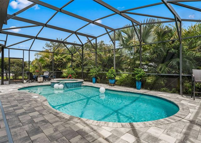 6043 APEX WAY, Lady Lake, FL 32159