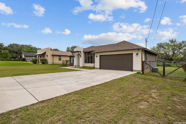 1214 Libold, Devine, TX 78016