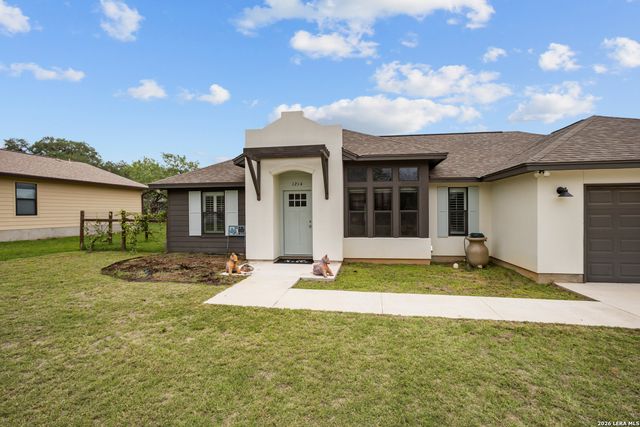 1214 Libold, Devine, TX 78016