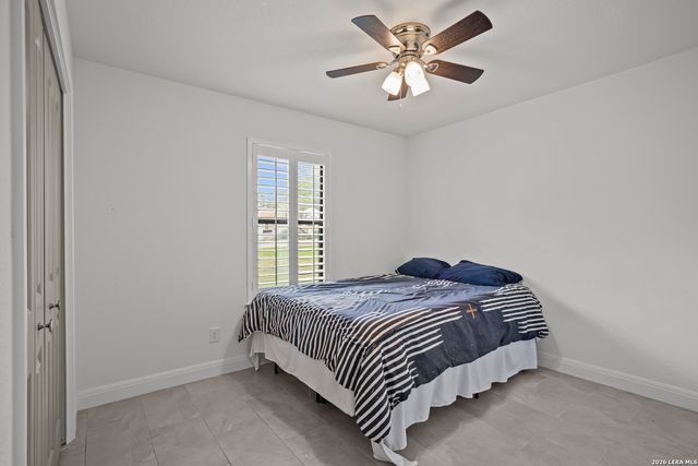 1214 Libold, Devine, TX 78016