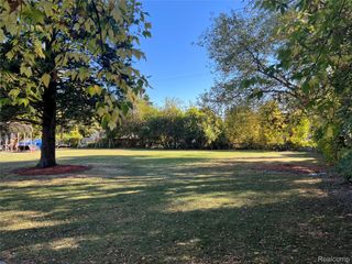 802 Cameron Avenue, Pontiac, MI 48340