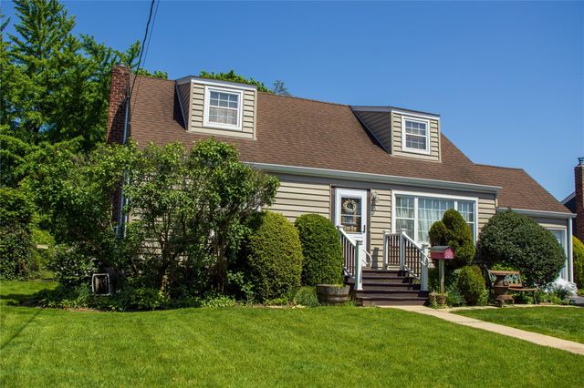 11 Barbara Drive, Farmingdale, NY 11735
