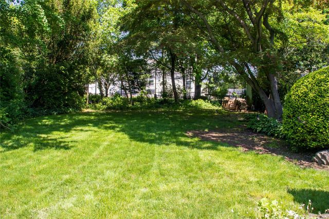 11 Barbara Drive, Farmingdale, NY 11735