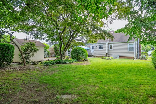 11 Barbara Drive, Farmingdale, NY 11735