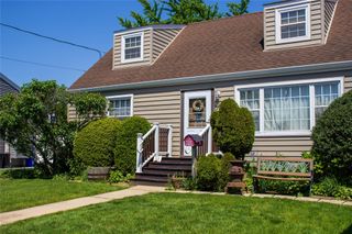 11 Barbara Drive, Farmingdale, NY 11735