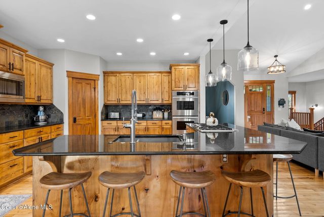451 N Kennewick Ln, Liberty Lake, WA 99019
