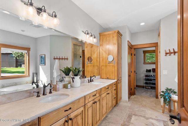 451 N Kennewick Ln, Liberty Lake, WA 99019