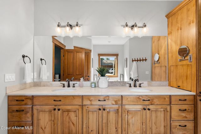 451 N Kennewick Ln, Liberty Lake, WA 99019