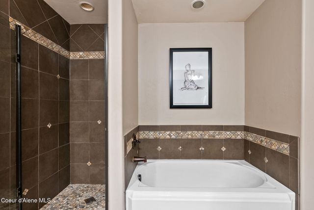451 N Kennewick Ln, Liberty Lake, WA 99019