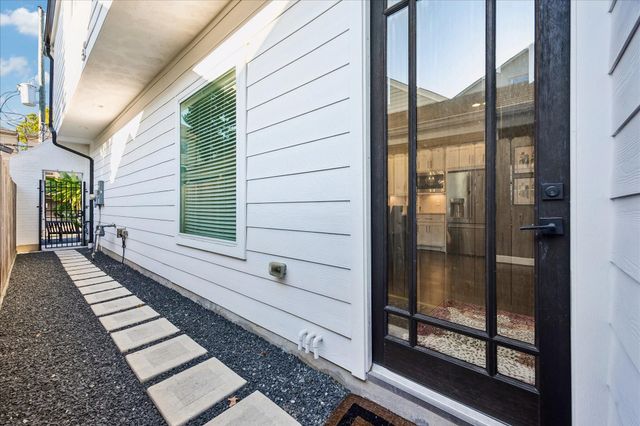 1727 Michigan Street, Houston, TX 77006