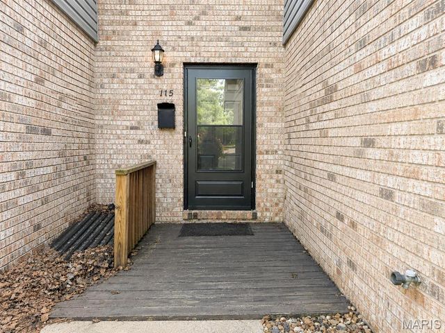 115 Sandridge Drive, Collinsville, IL 62234