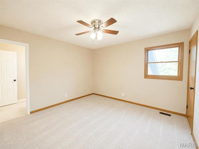 115 Sandridge Drive, Collinsville, IL 62234