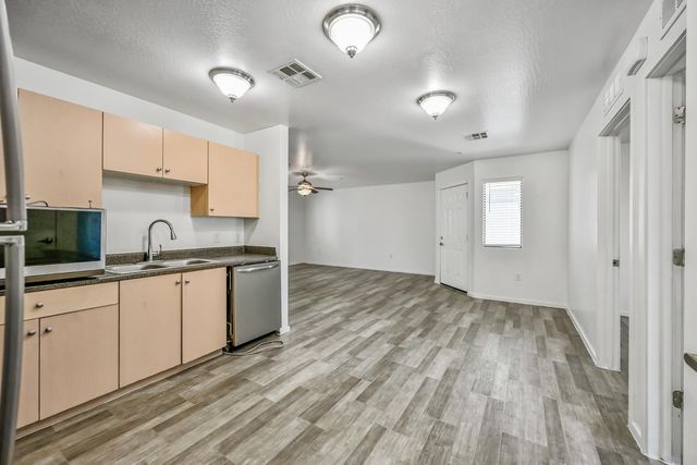 3065 N 67th Avenue Apt 132, Phoenix, AZ 85033