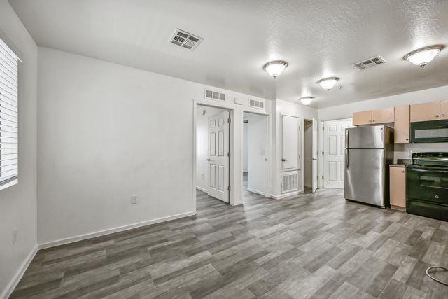 3065 N 67th Avenue Apt 132, Phoenix, AZ 85033