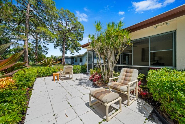 6303 Silver Moon Lane, Greenacres, FL 33463