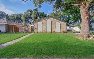 8406 Beechaven Road, Houston, TX 77571