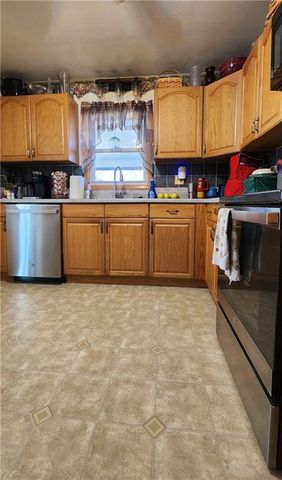 3704 S CLAREMONT Avenue, Independence, MO 64052