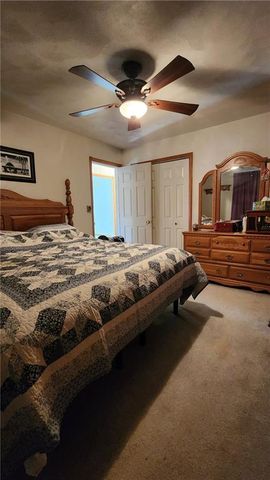 3704 S CLAREMONT Avenue, Independence, MO 64052