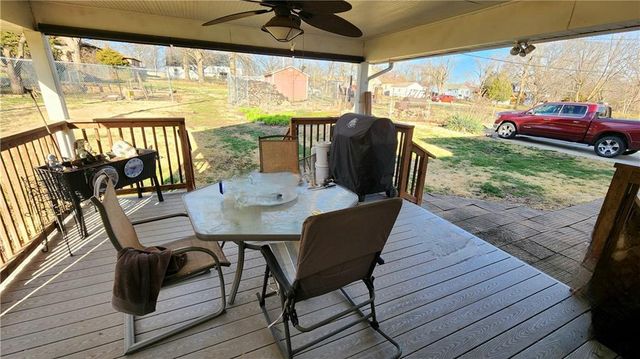 3704 S CLAREMONT Avenue, Independence, MO 64052