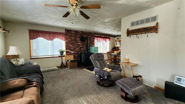 3704 S CLAREMONT Avenue, Independence, MO 64052