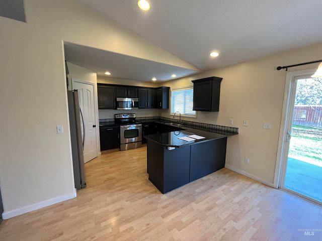 2360 Grey Hawk Ave, Kuna, ID 83634