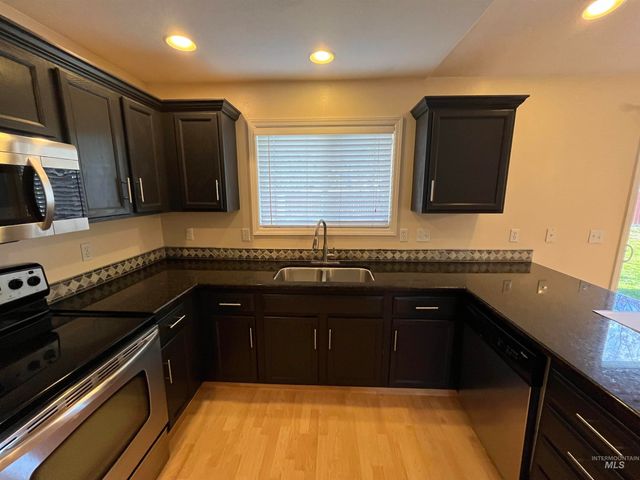 2360 Grey Hawk Ave, Kuna, ID 83634