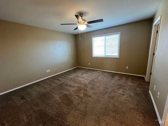 2360 Grey Hawk Ave, Kuna, ID 83634